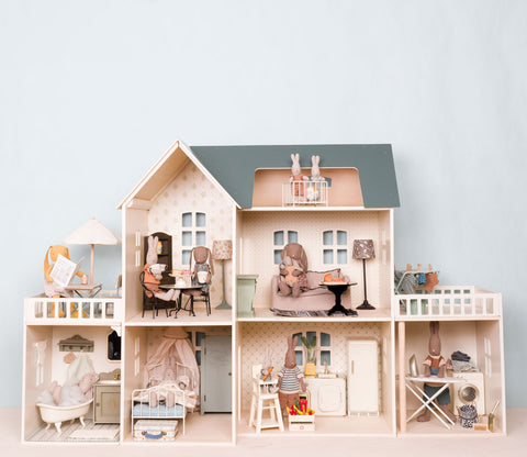 DOLLHOUSE STARTER GUIDE